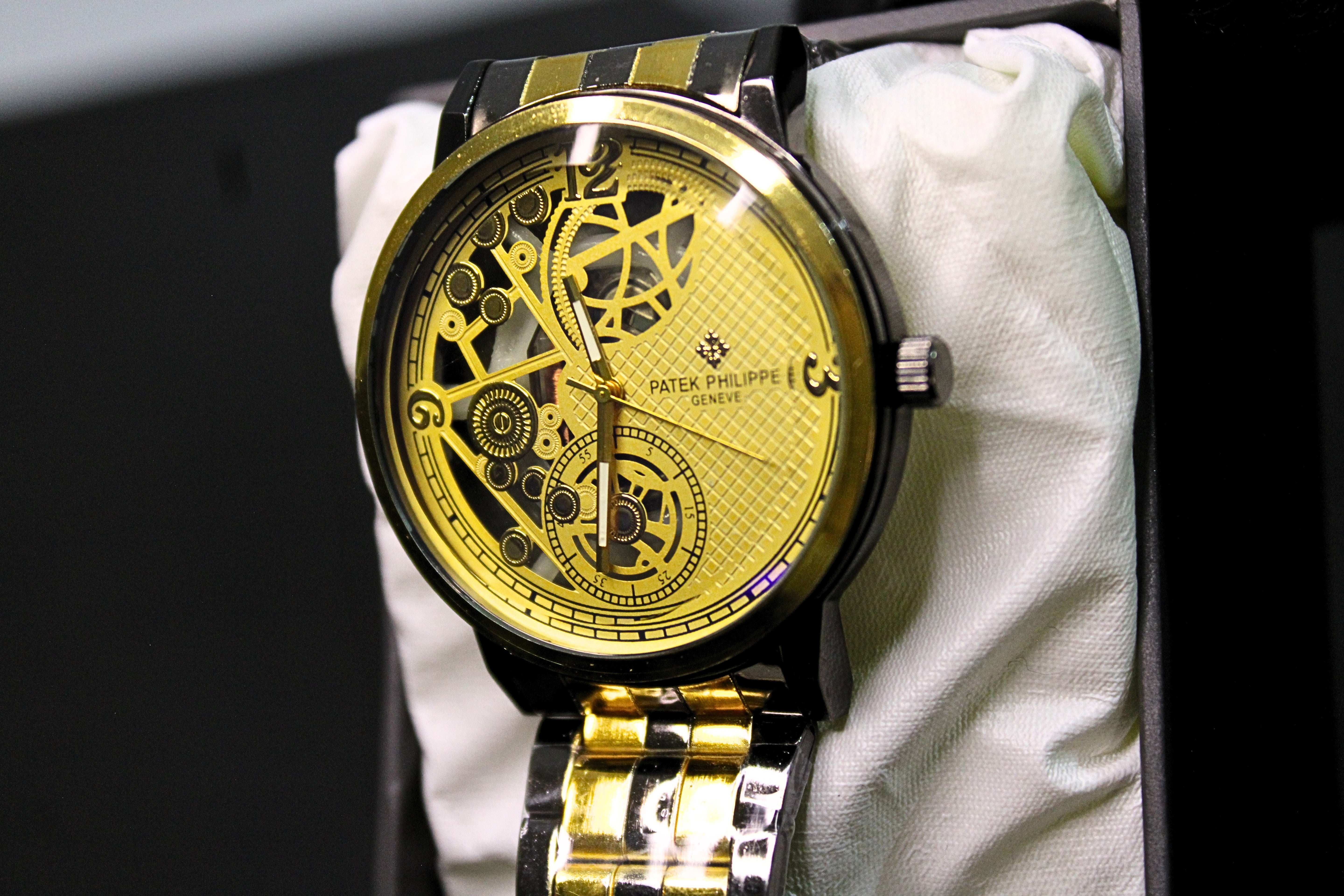 Premium Gold Skeleton Mechanical Style Watch for Men – Stainless Steel Strap, Luxury Open Dial Design