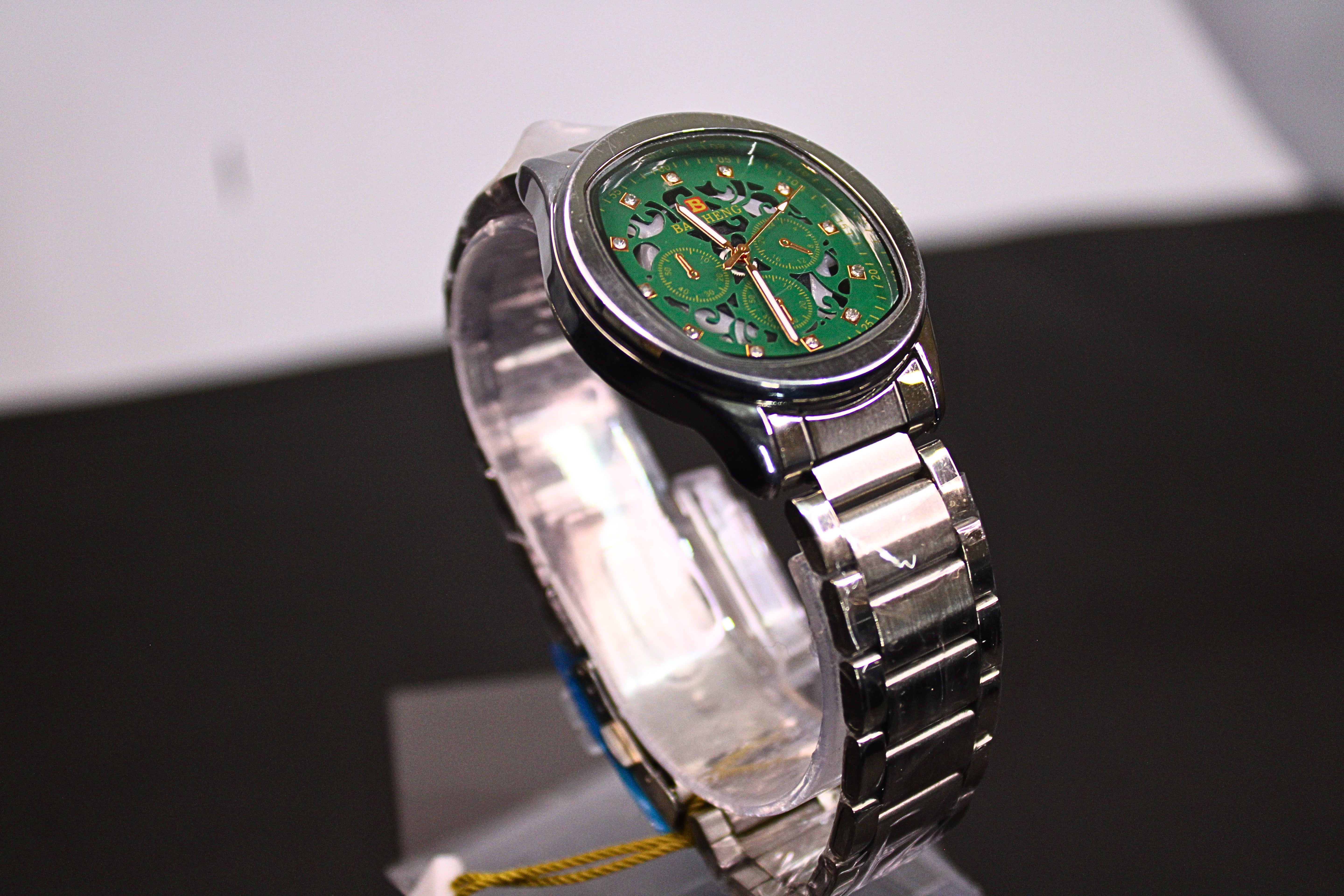 Mini Focus Silver Stainless Steel Chronograph Watch for Men – Green Dial, Quartz Movement, Luxury Design